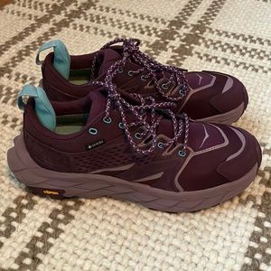 NWOT Hoka One One Anacapa low GTX hiking shoe!